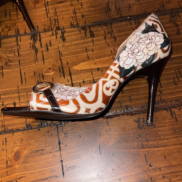 Carlos Santana D’Orsay Horsebit Buckle Floral Print Heels Tan Brown - Picture 2 of 8